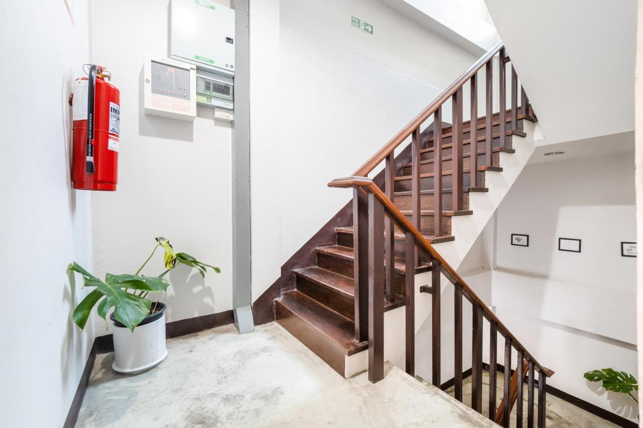 Oyo 969 Lida 1946 Hostel 曼谷 外观 照片